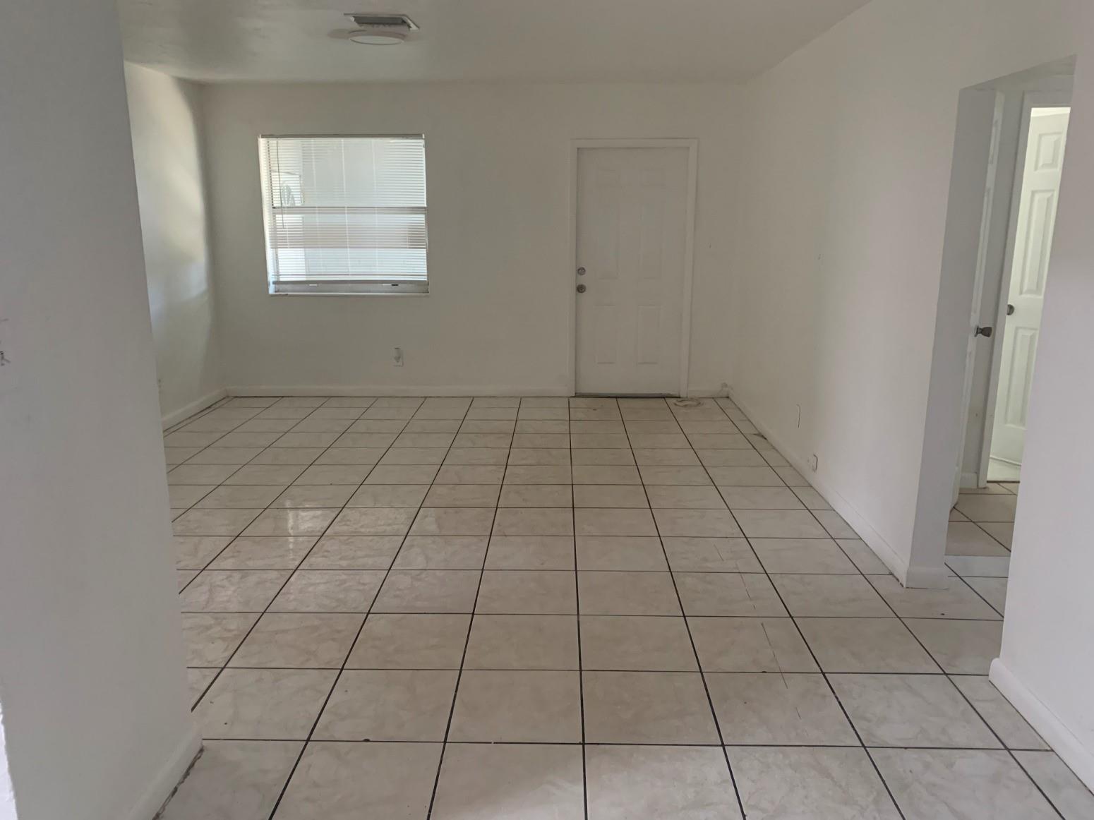 LINCOLN PARK FIFTH ADD - Residential Lease