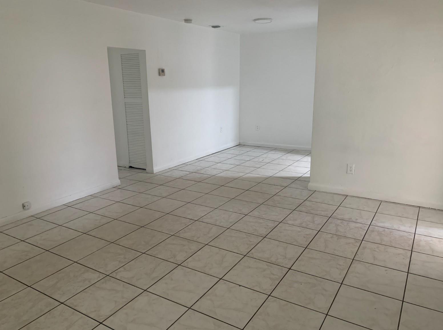 LINCOLN PARK FIFTH ADD - Residential Lease