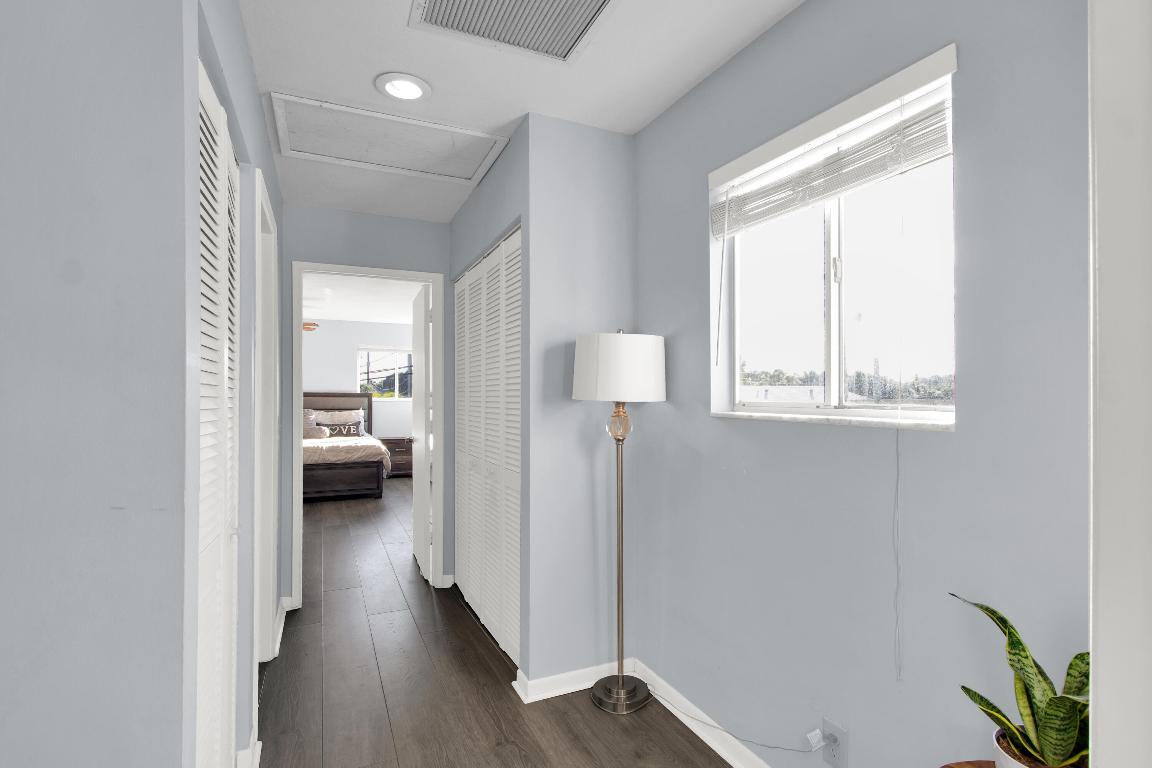 RIVERWALK 2 - Residential