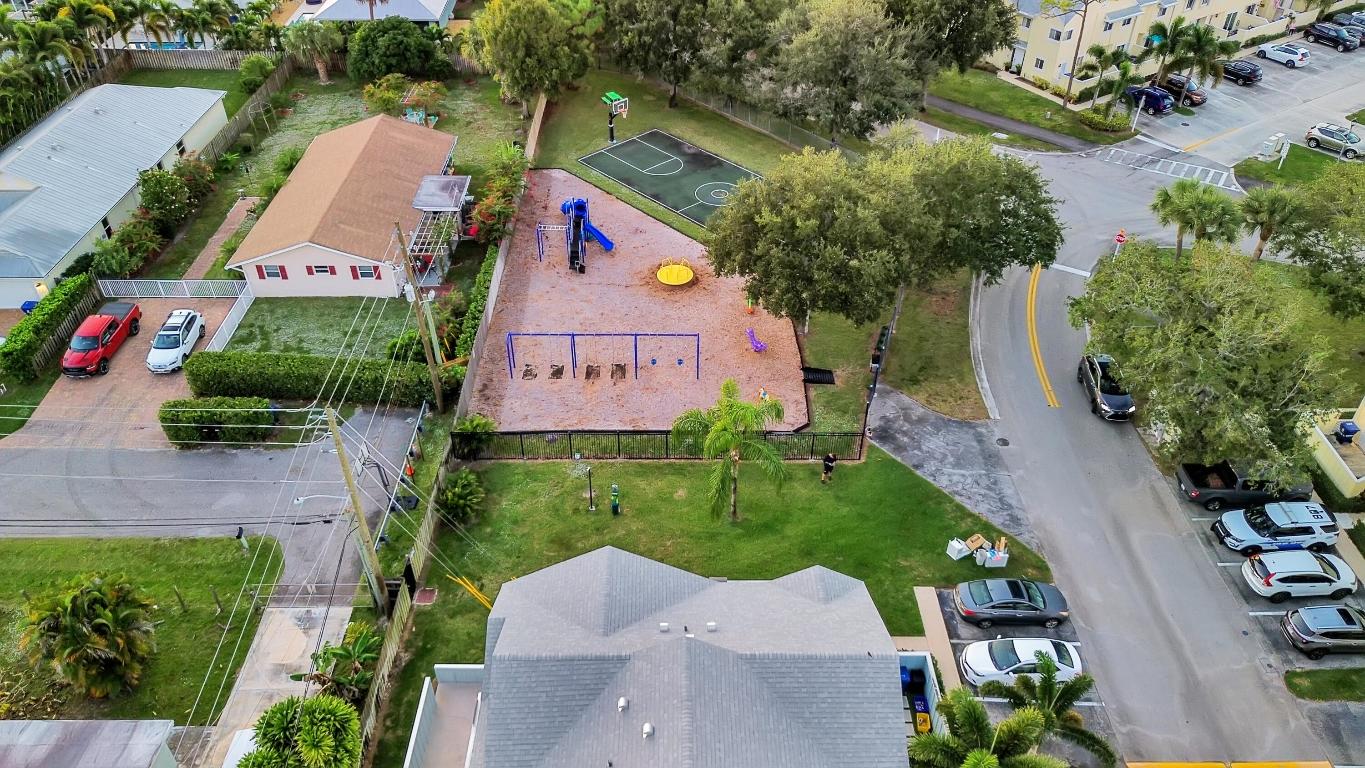 RIVERWALK 2 - Residential