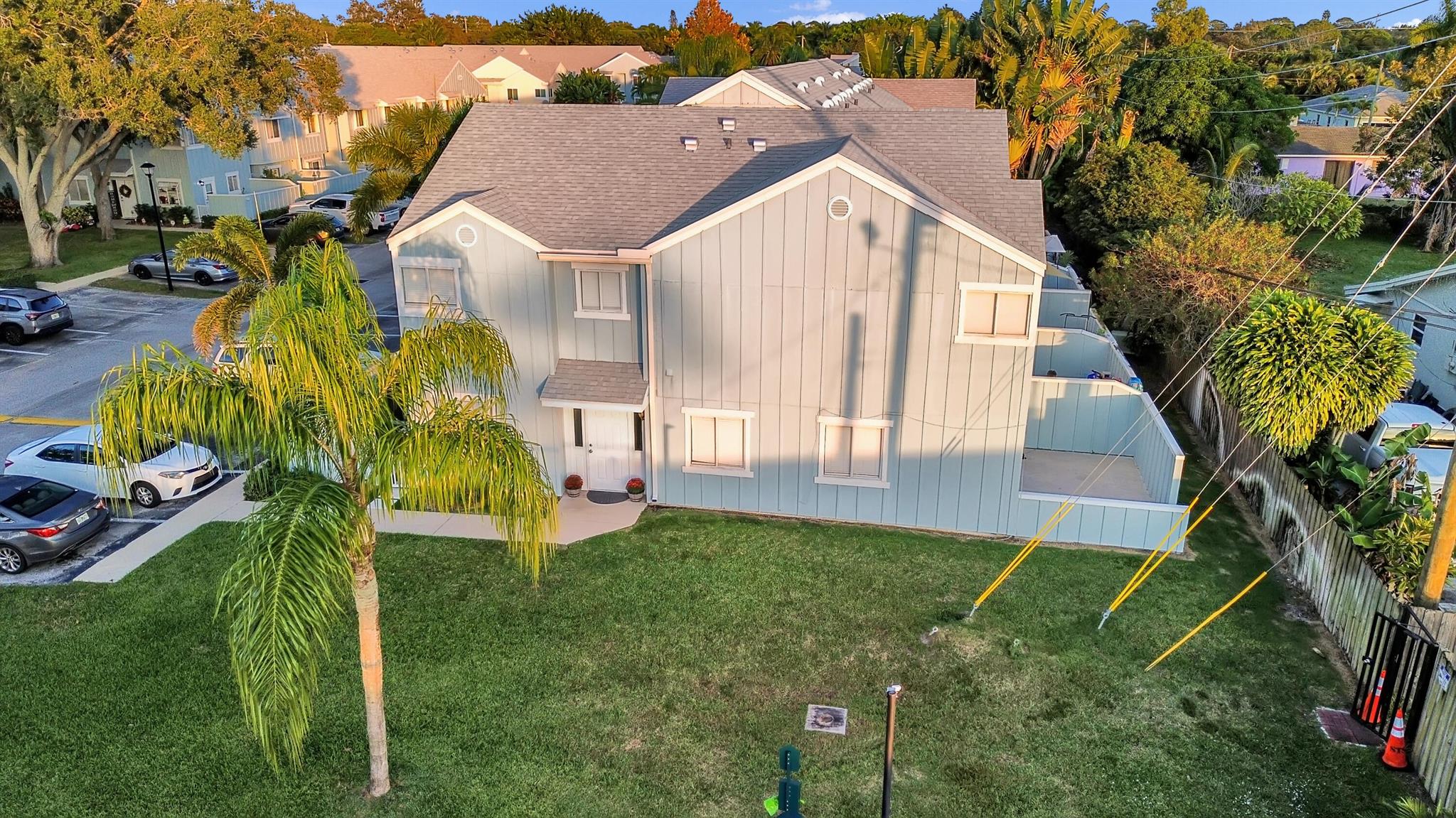 RIVERWALK 2 - Residential