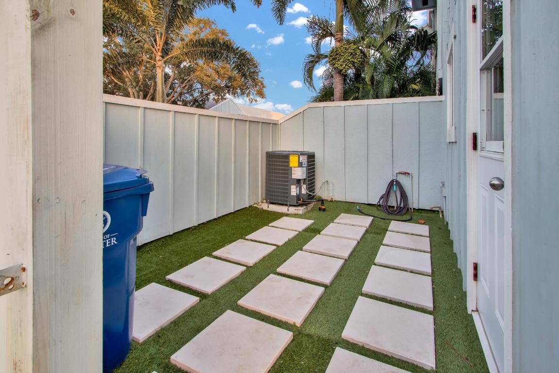 RIVERWALK 2 - Residential