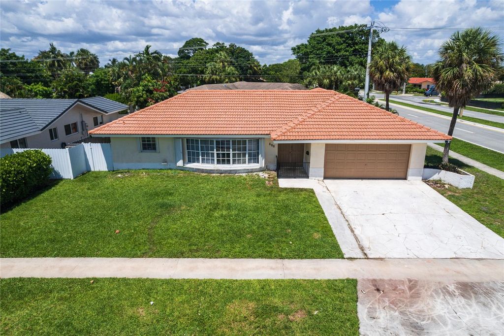 Photo of 601 SW 8th Terrace, Boca Raton, FL 33486 (MLS # F10413514)