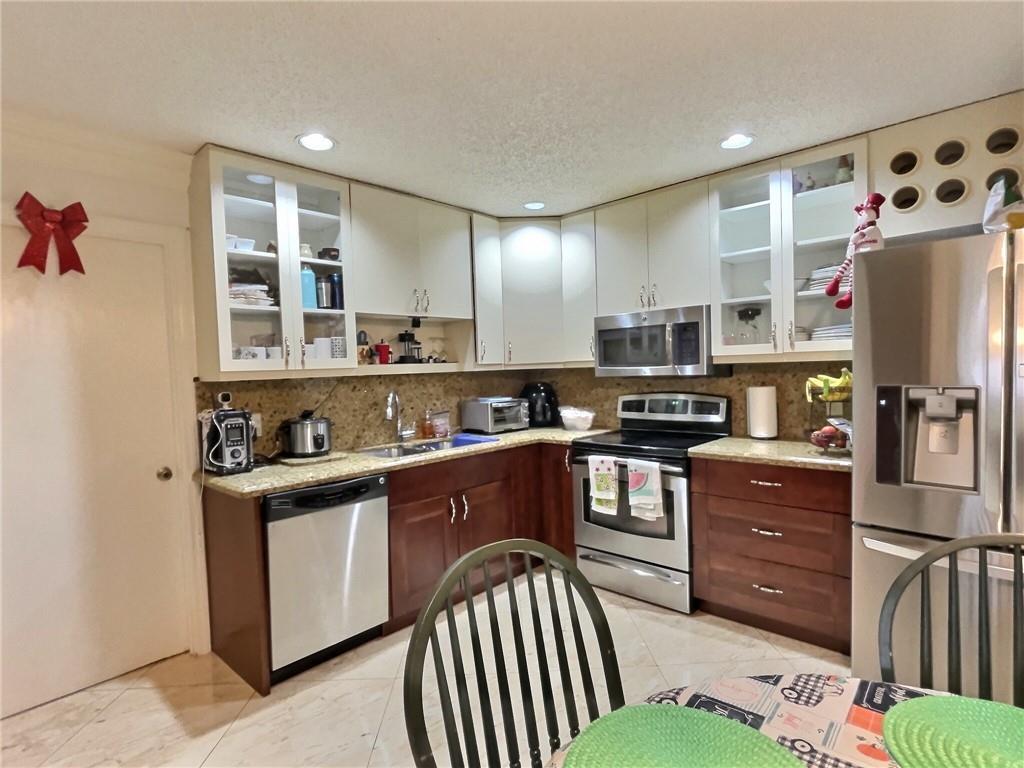 Azalea Court - Residential