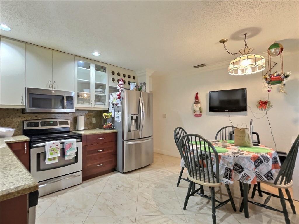 Azalea Court - Residential