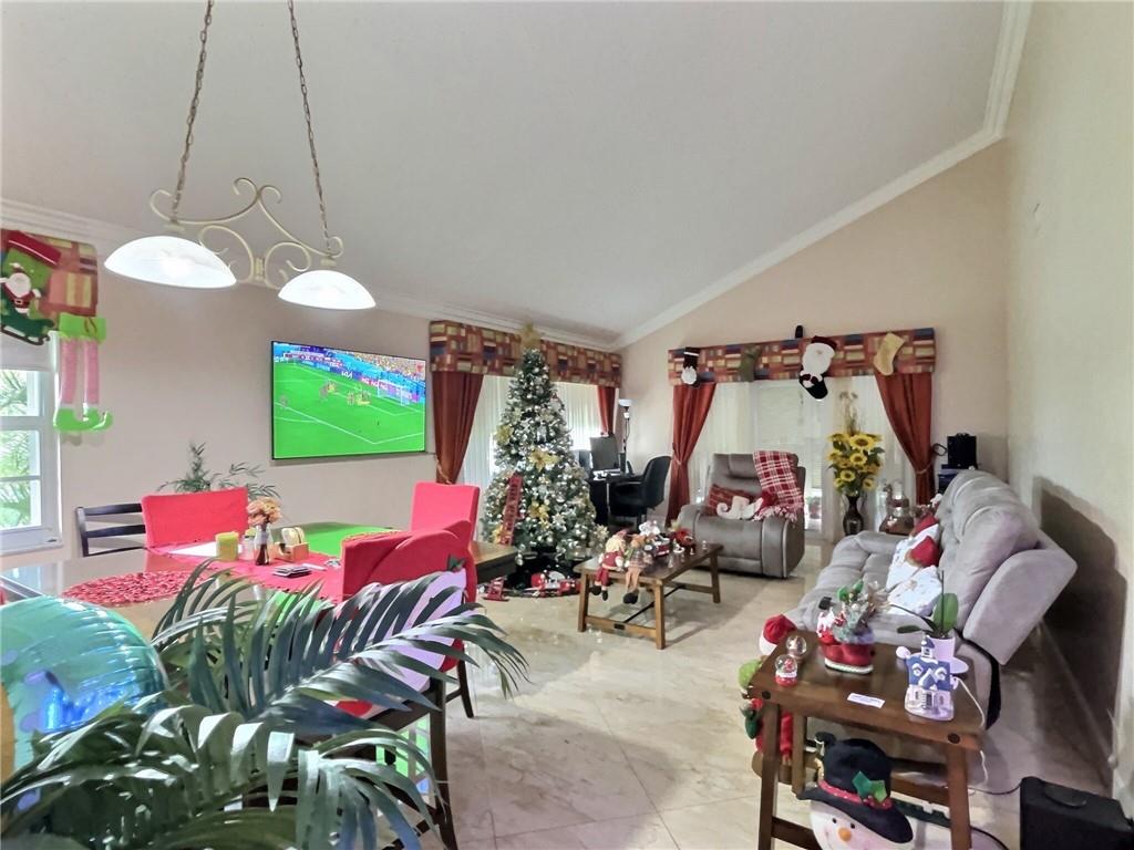 Azalea Court - Residential