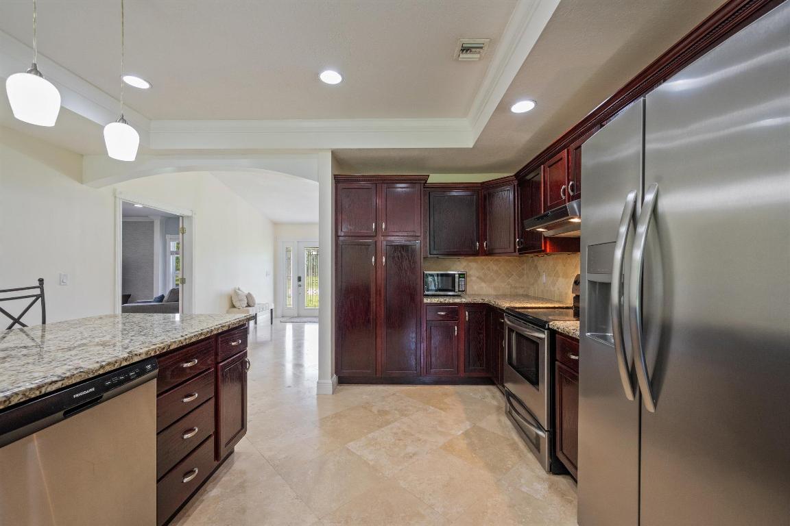 Palm Beach Country Estates - Residential