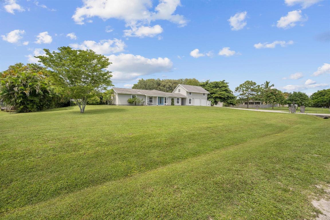 Palm Beach Country Estates - Residential