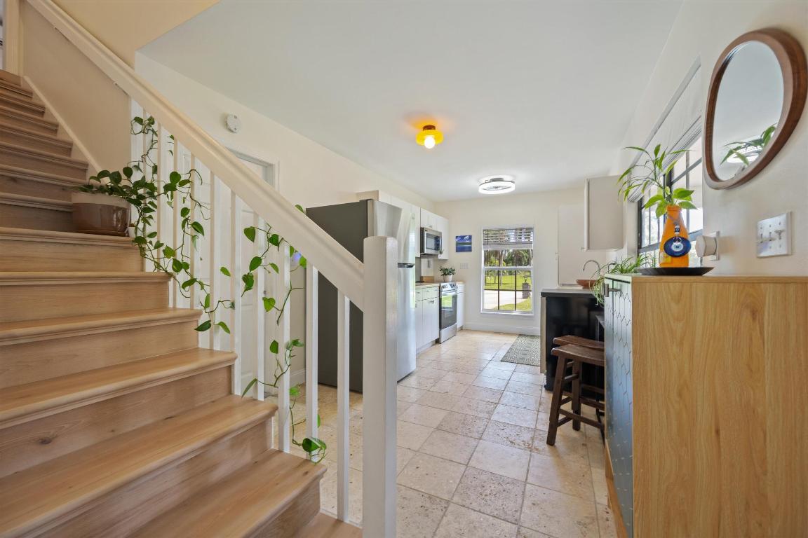 Palm Beach Country Estates - Residential