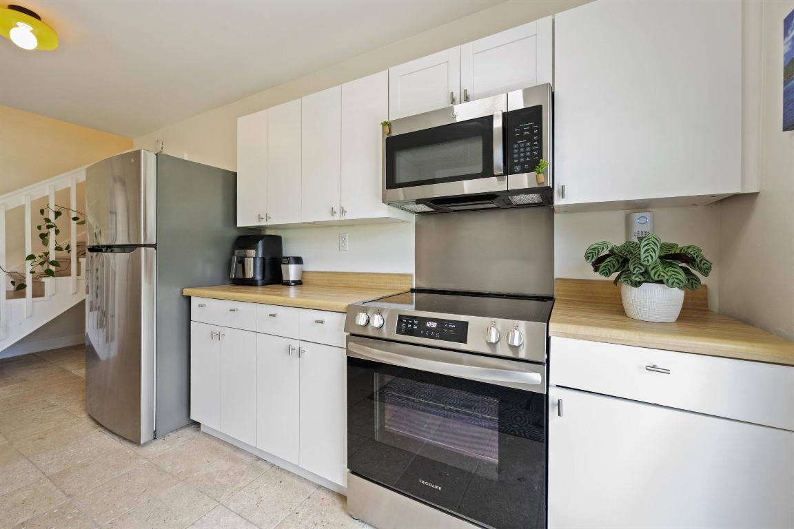 Palm Beach Country Estates - Residential