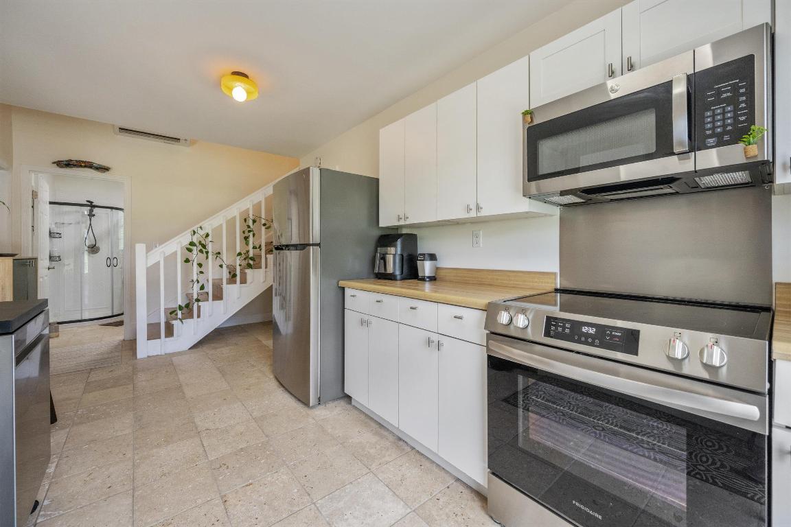 Palm Beach Country Estates - Residential