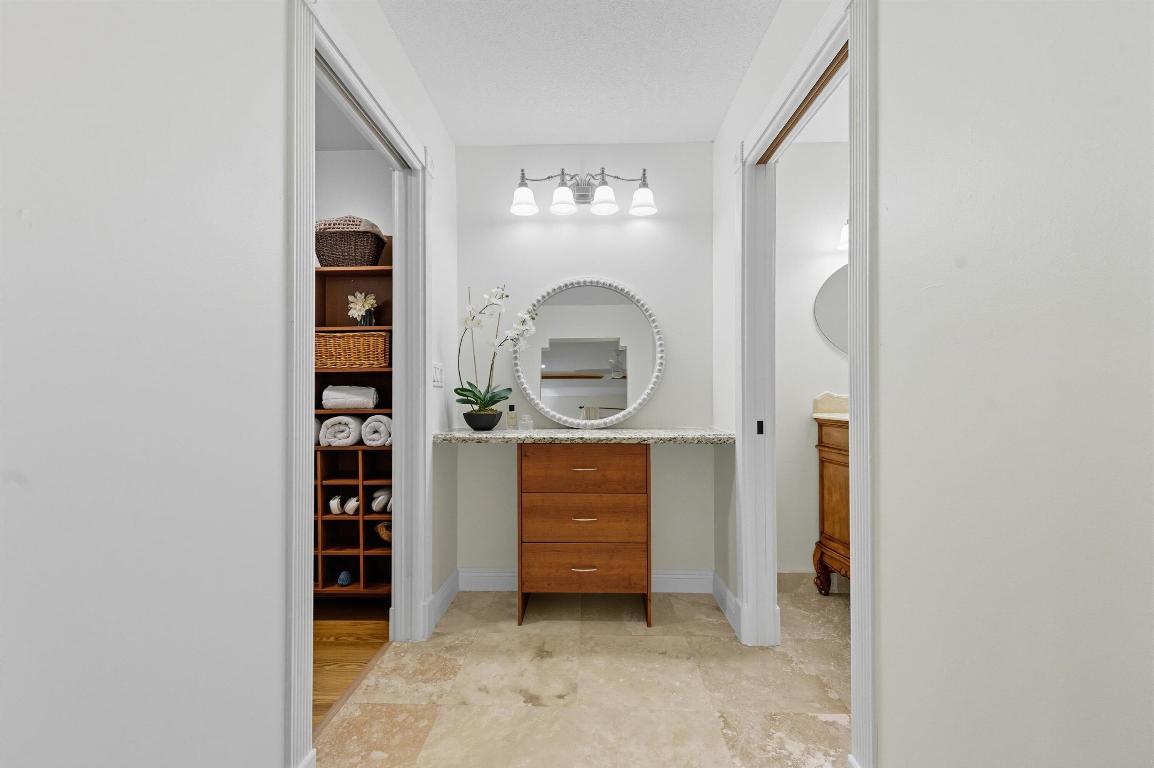 Palm Beach Country Estates - Residential