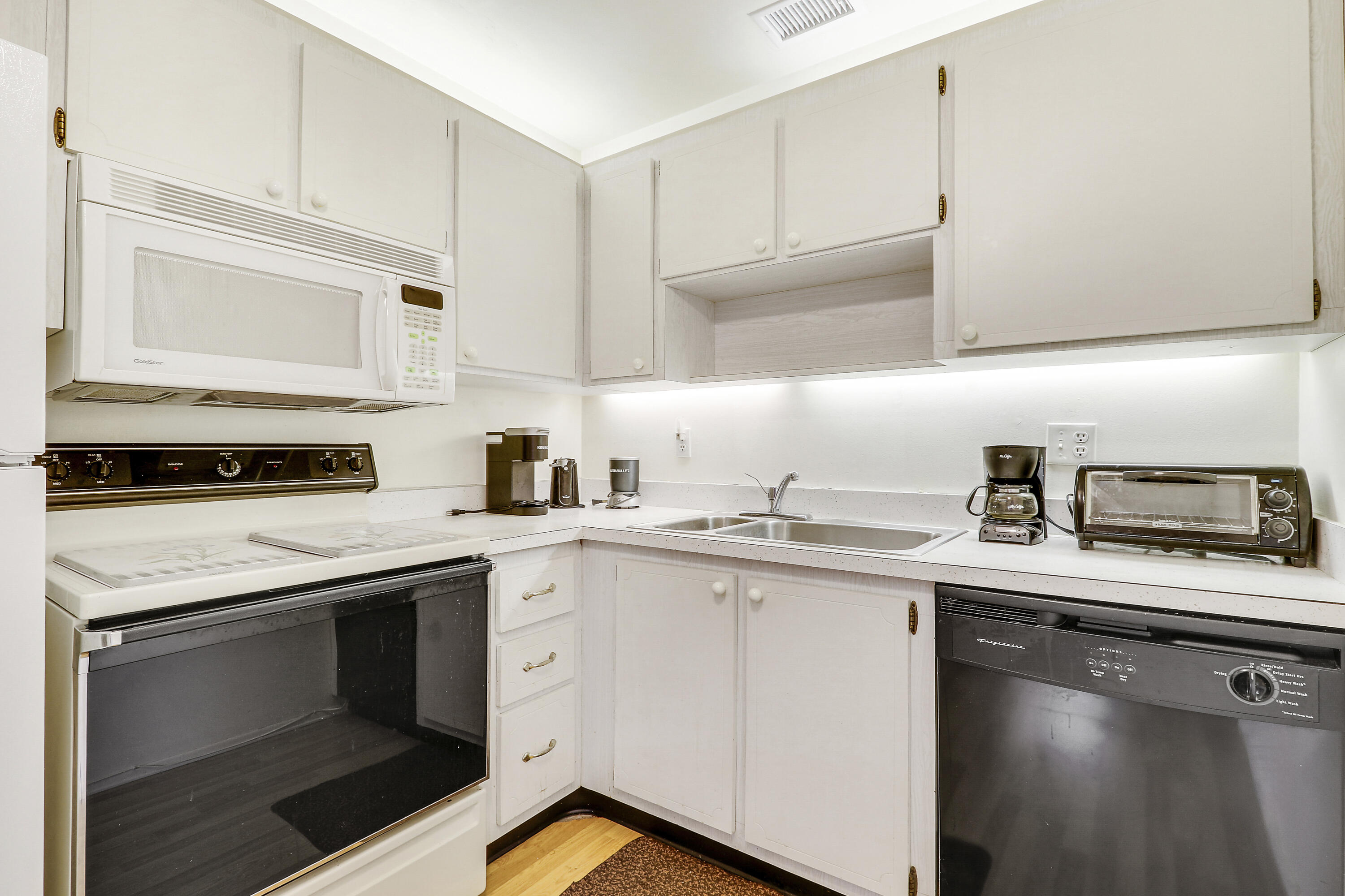 VISTA PINES CONDO - Residential