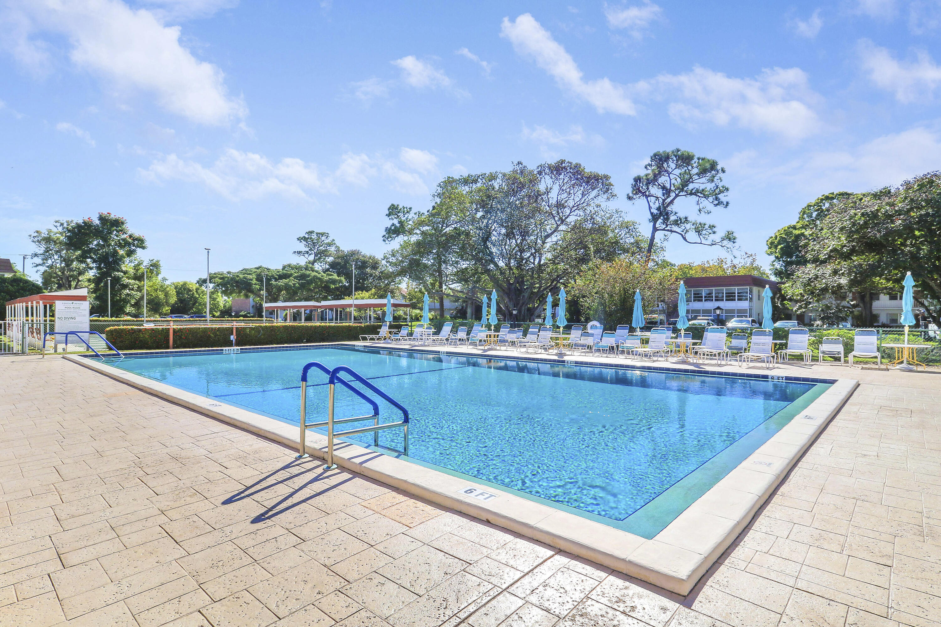 VISTA PINES CONDO - Residential