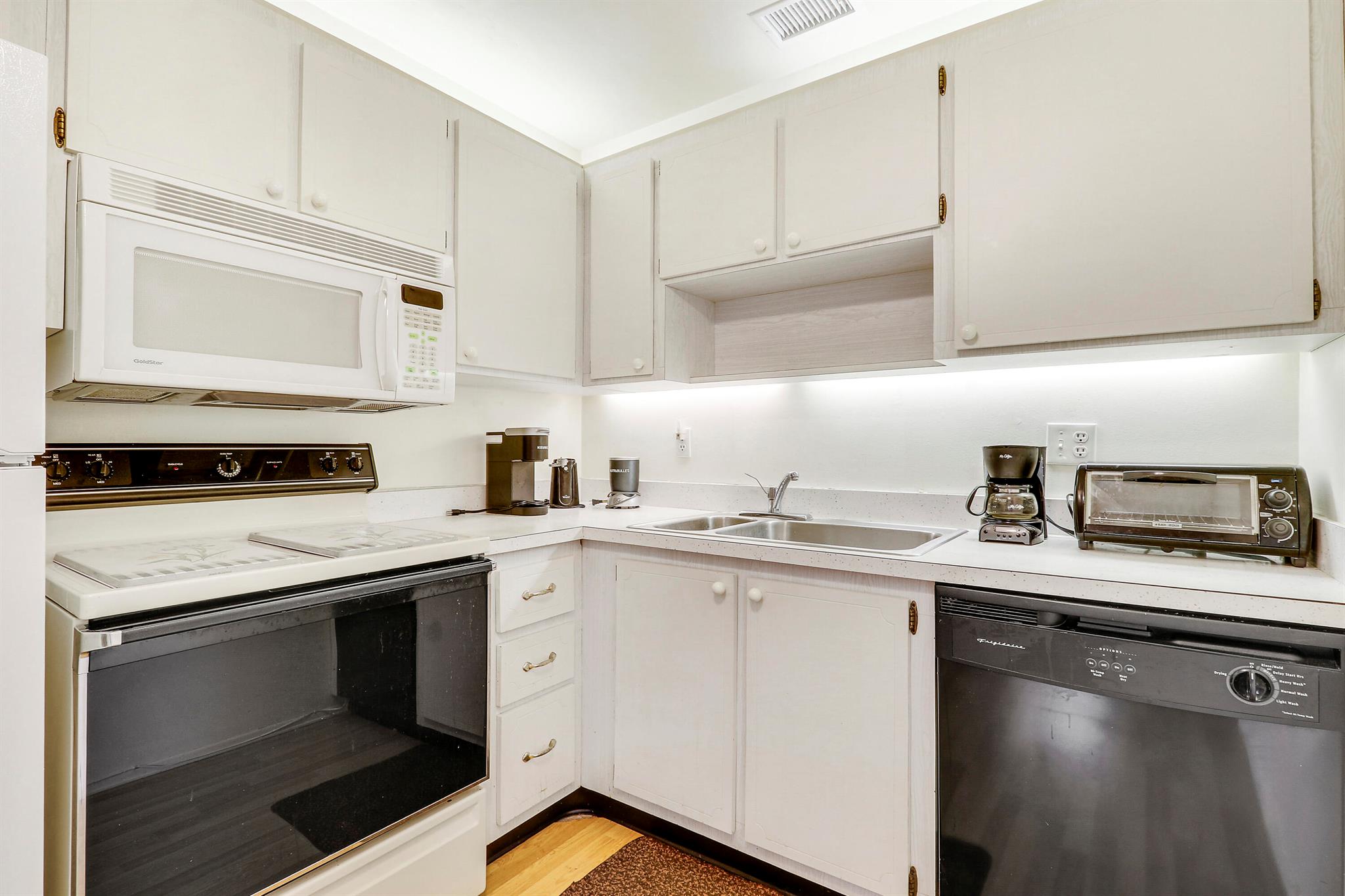 VISTA PINES CONDO - Residential