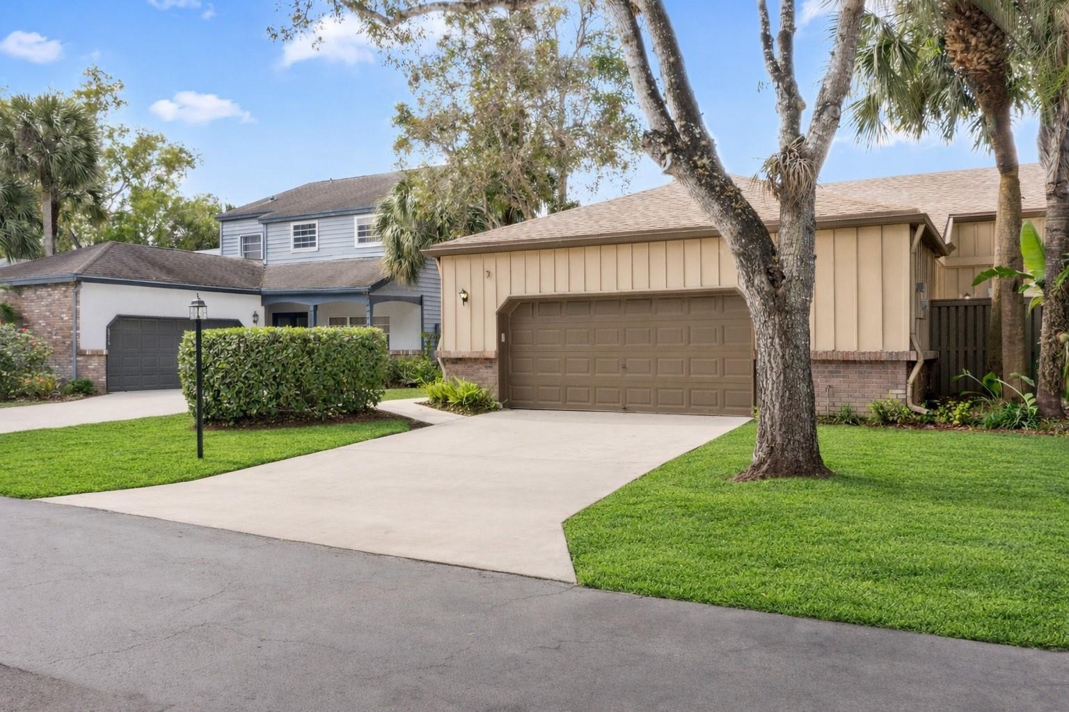 Parkland Lakes PUD 102-44 - Residential