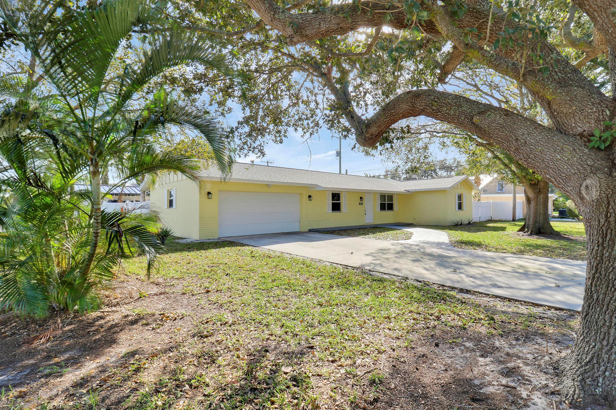 678 Riverside Drive