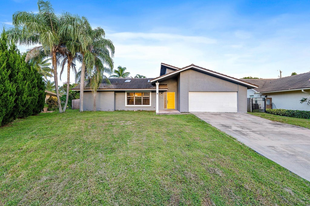 Photo of 4408 Nicole Circle, Tequesta, FL 33469 (MLS # R11023655)