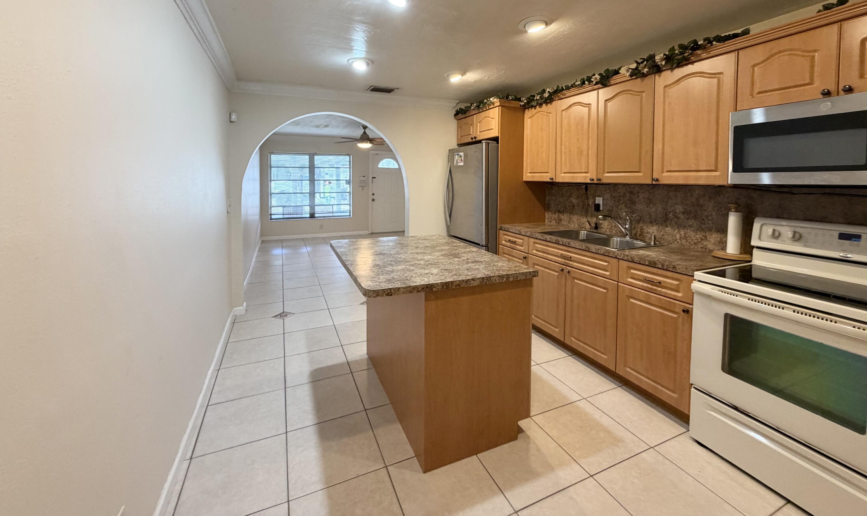 PLAYLAND ISLES - Residential Lease
