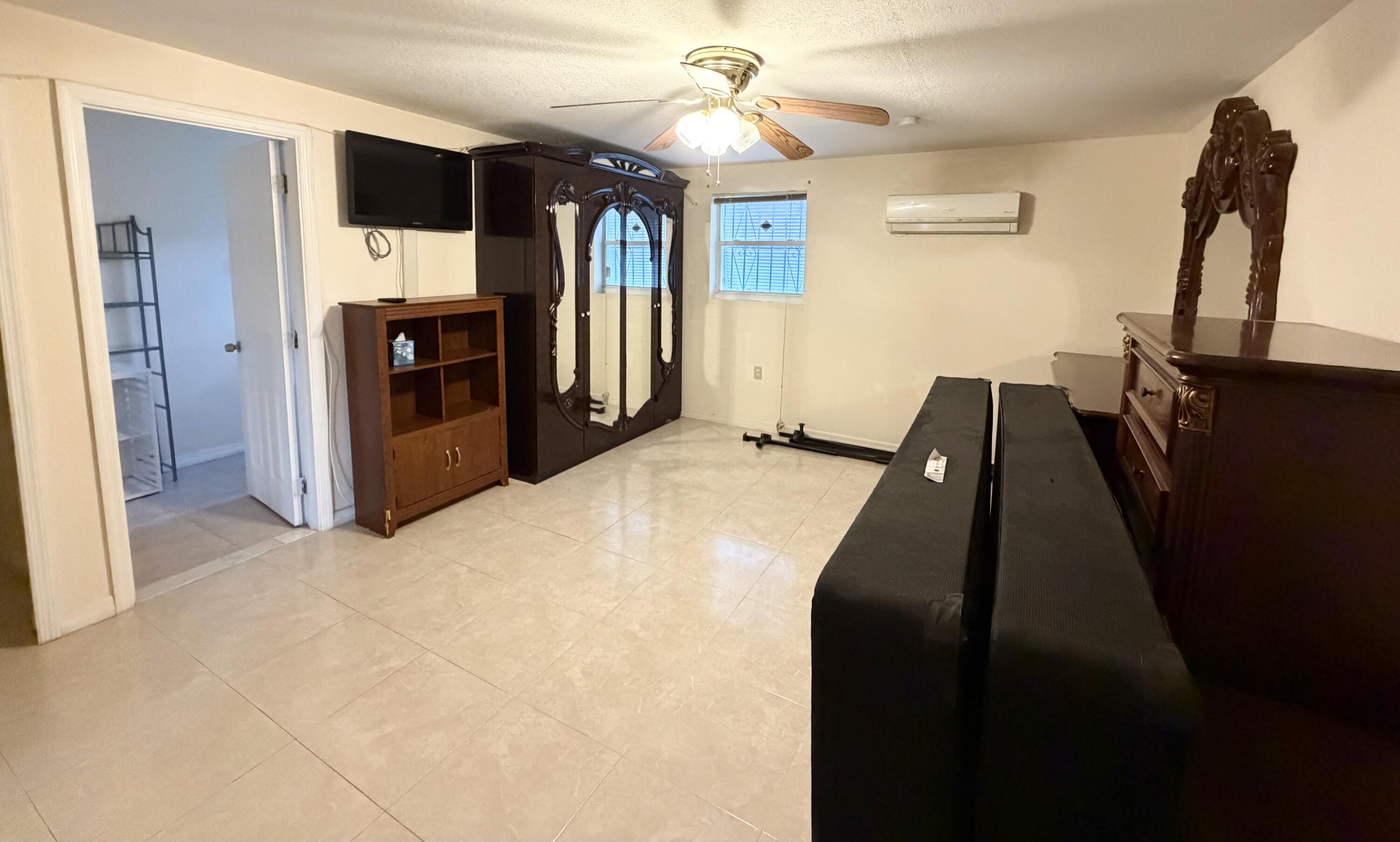 PLAYLAND ISLES - Residential Lease