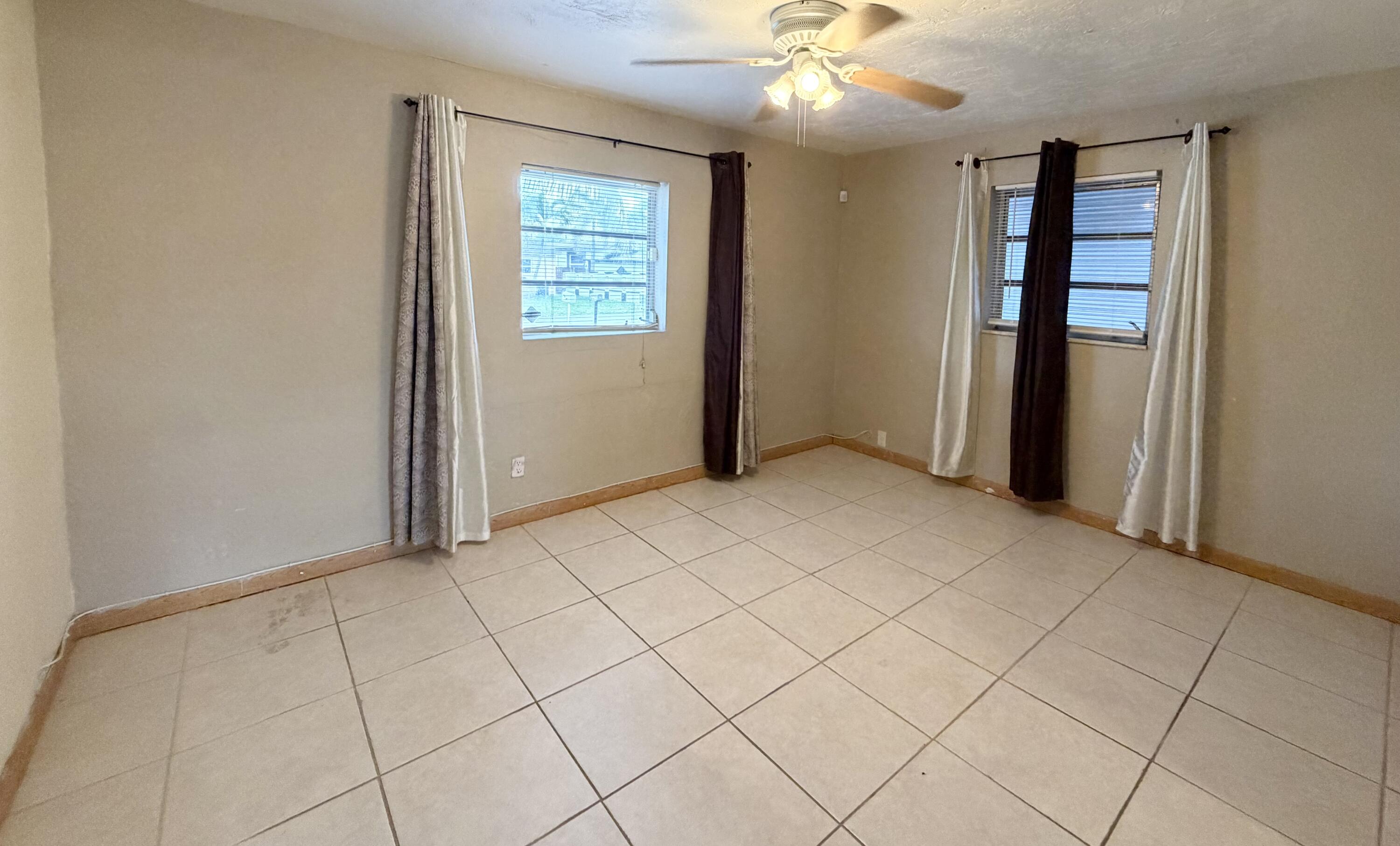 PLAYLAND ISLES - Residential Lease