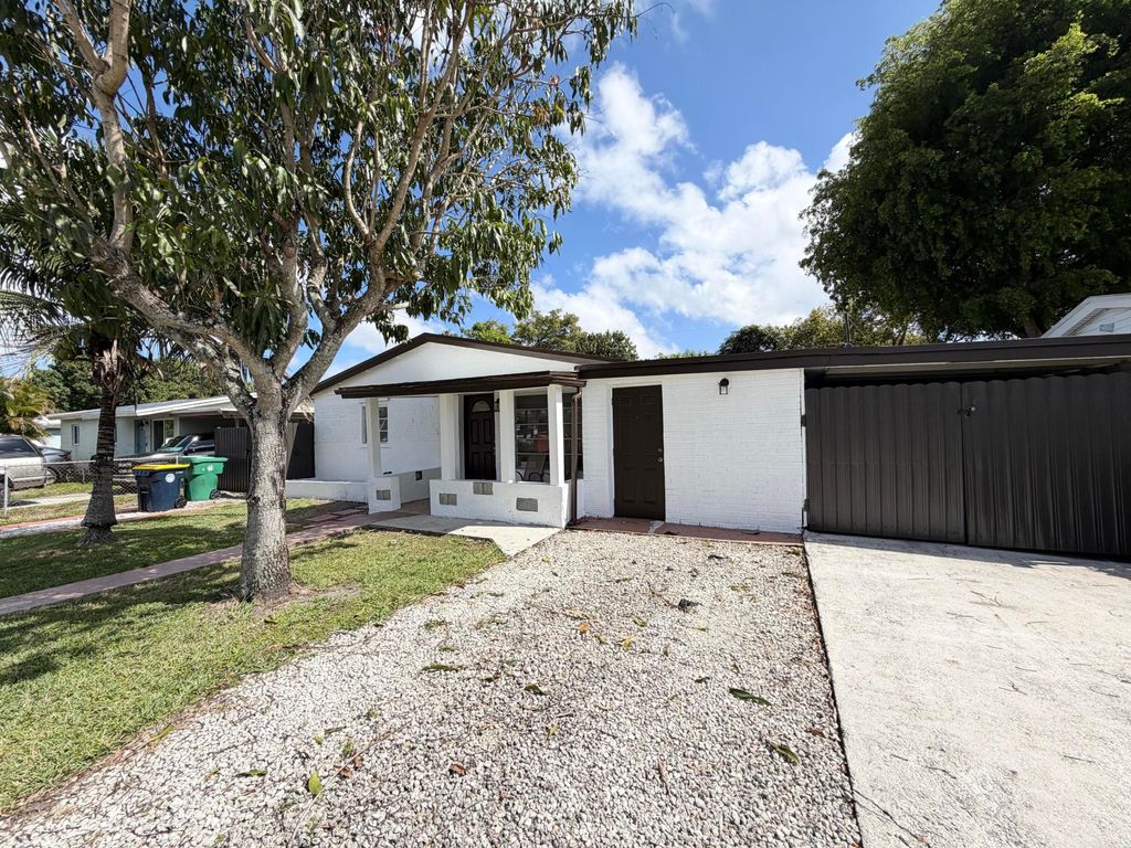 Photo of 4484 SW 49th Court, Dania Beach, FL 33314 (MLS # B26017167)