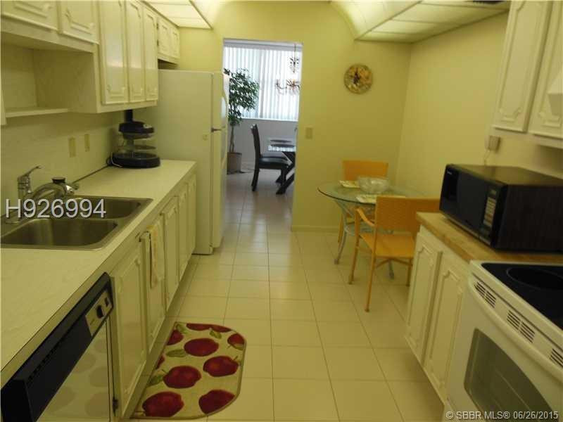 LA MER ESTATES EAST CONDO - Residential Lease