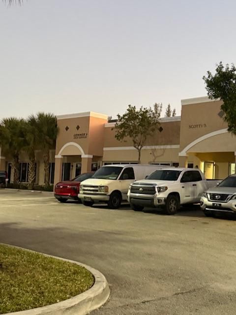 9020 Bellhurst Way 102 West Palm Beach FL 