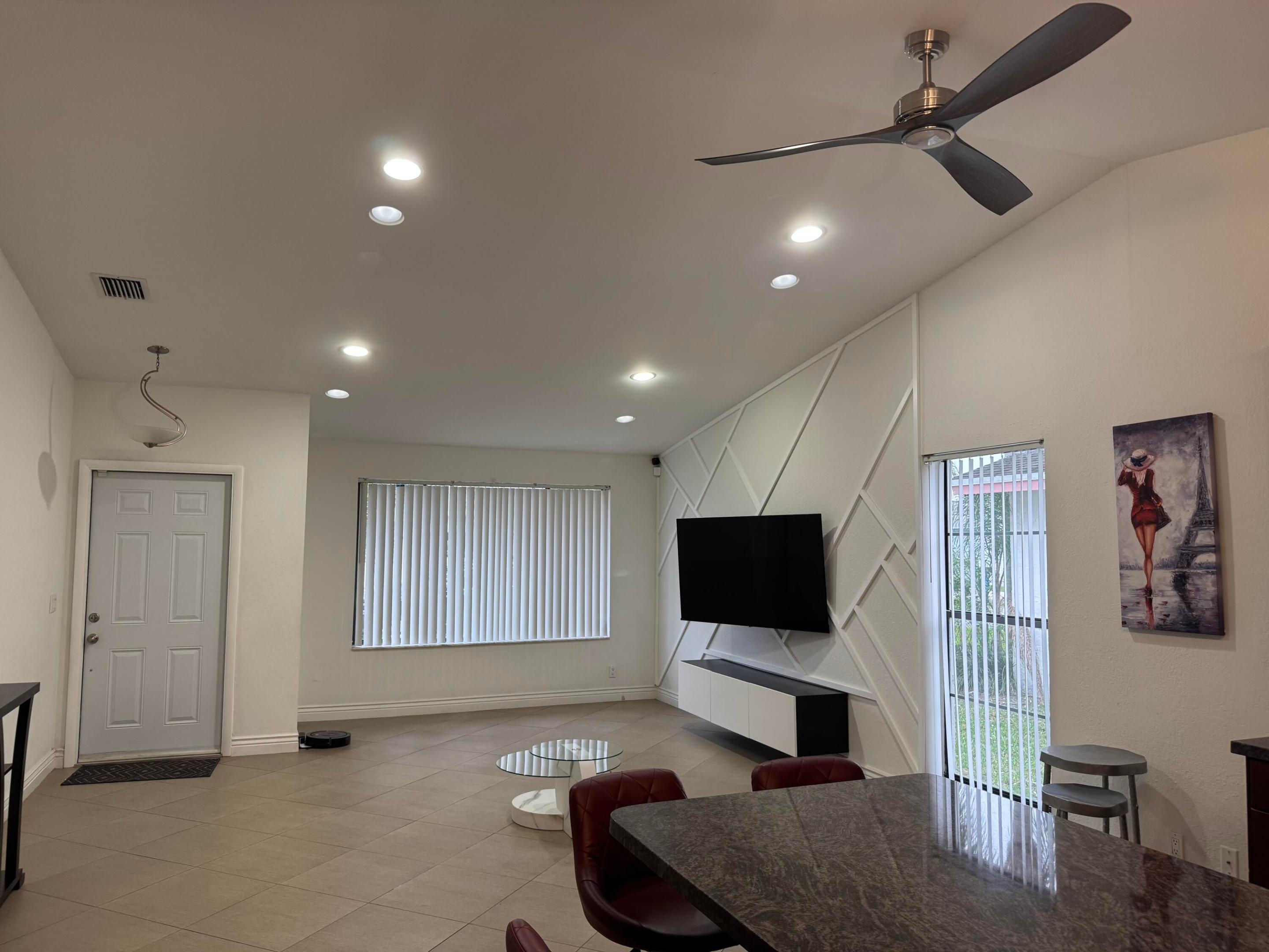 PARKWOOD HOMES - Residential