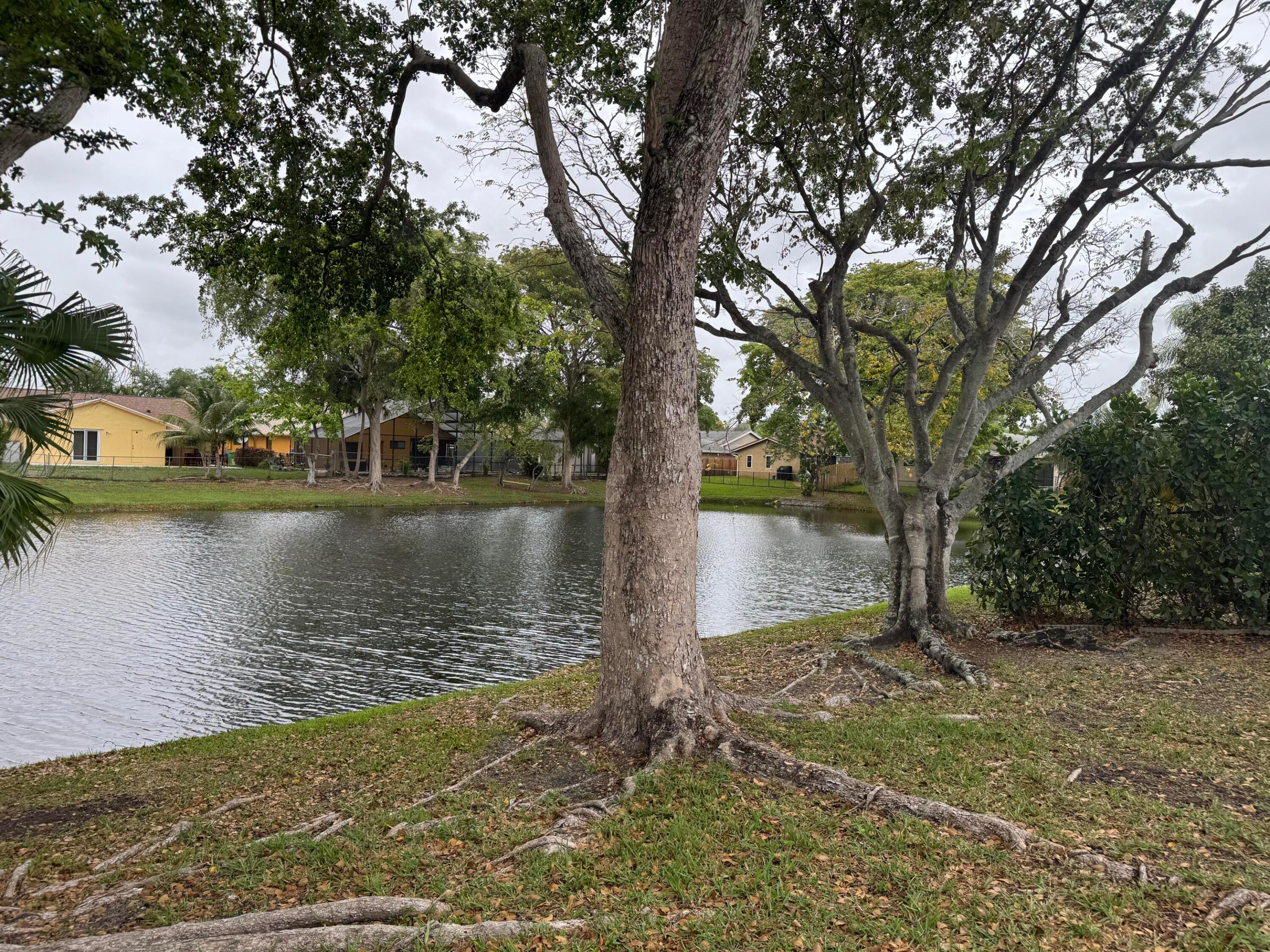 PARKWOOD HOMES - Residential