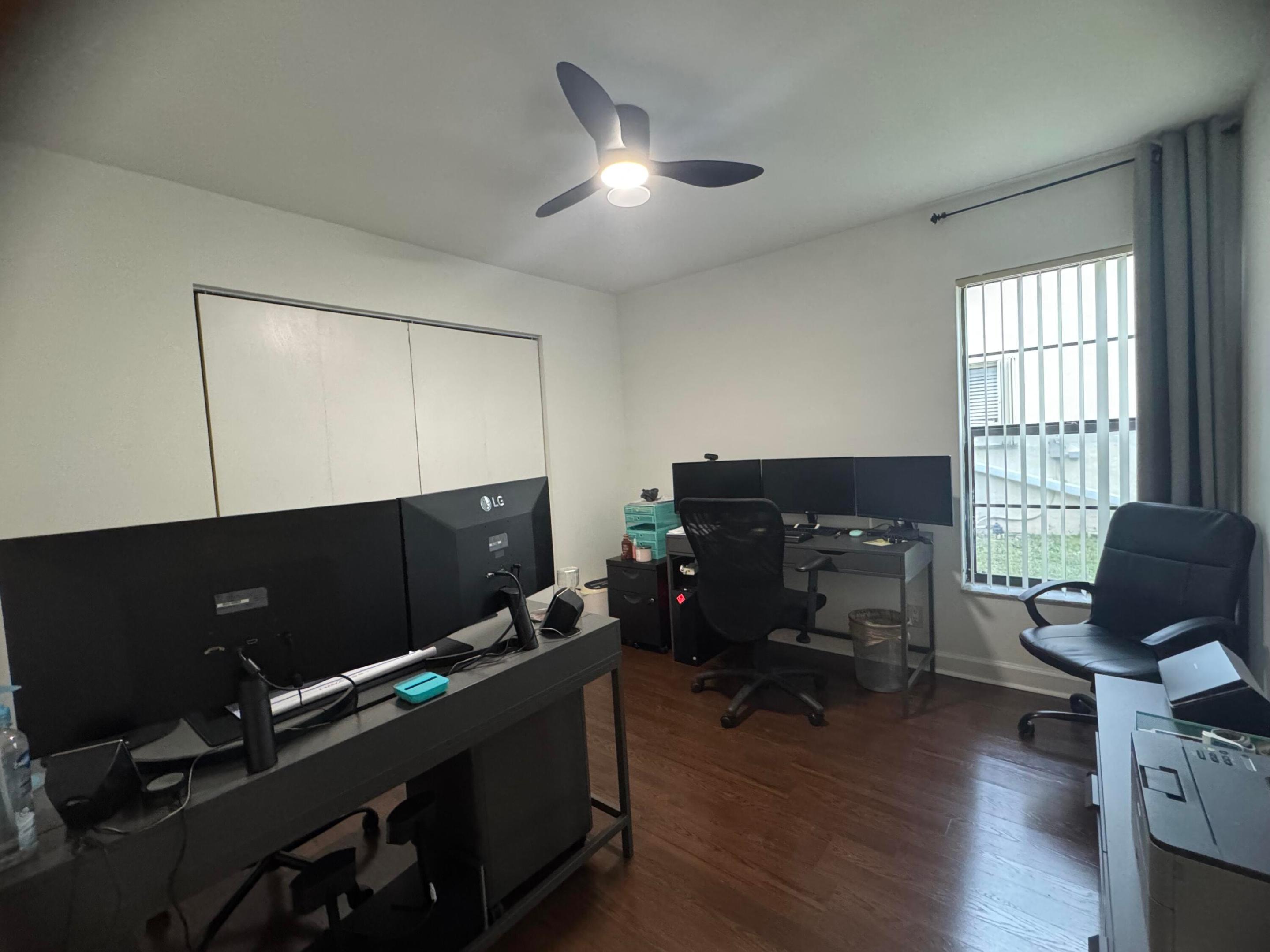 PARKWOOD HOMES - Residential