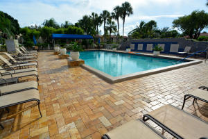 FAIRWAYS OF BOCA LAGO - Residential