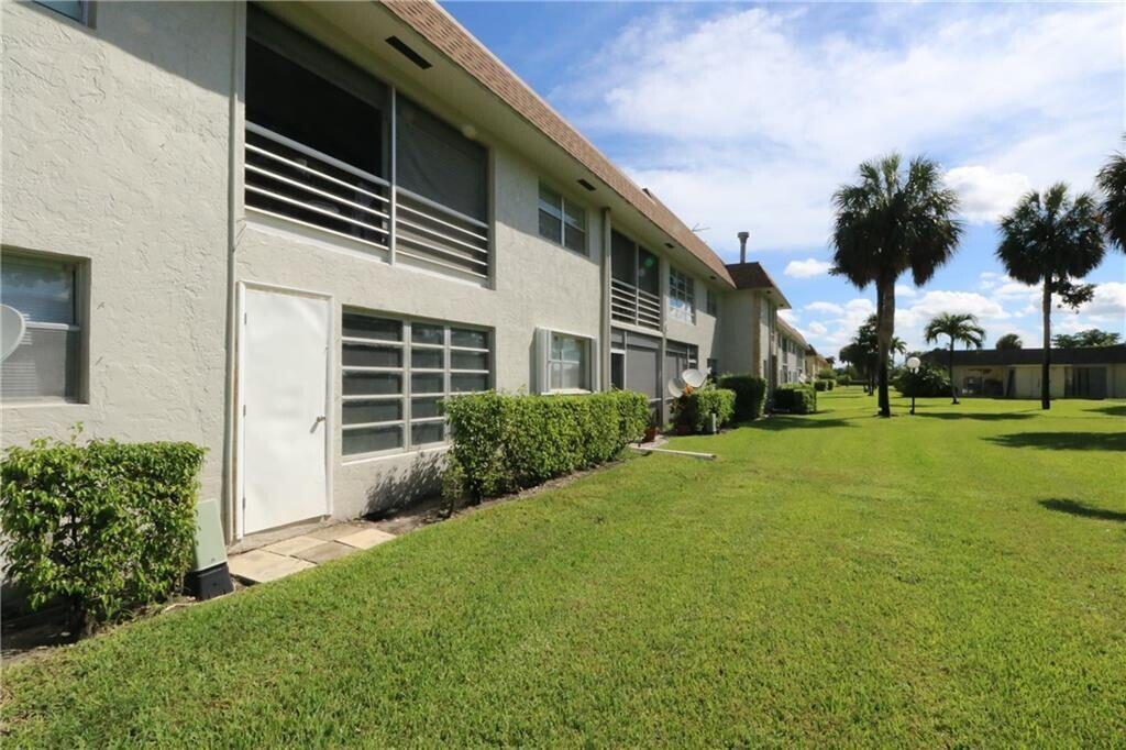 SANDALFOOT BLVD APTS CONDO - Residential Lease