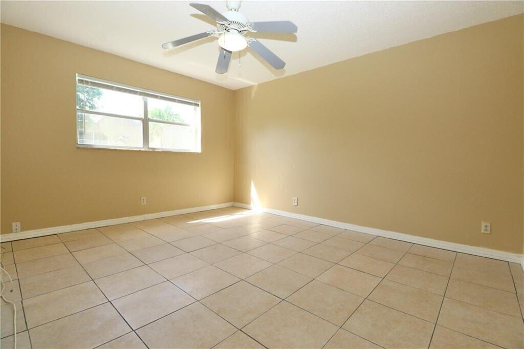 SANDALFOOT BLVD APTS CONDO - Residential Lease