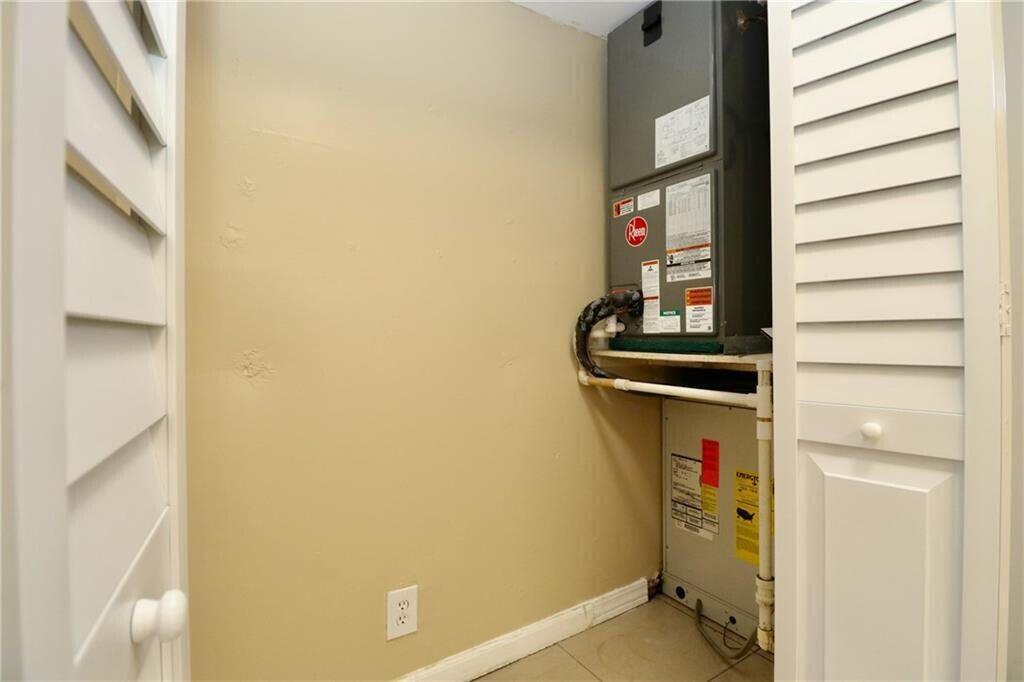 SANDALFOOT BLVD APTS CONDO - Residential Lease