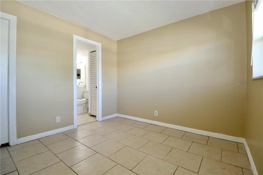 SANDALFOOT BLVD APTS CONDO - Residential Lease
