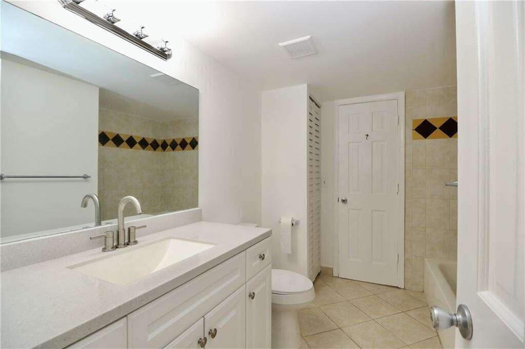 SANDALFOOT BLVD APTS CONDO - Residential Lease