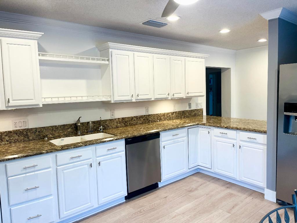 SEACREST HILLS/CHAPEL HILL - Residential Lease