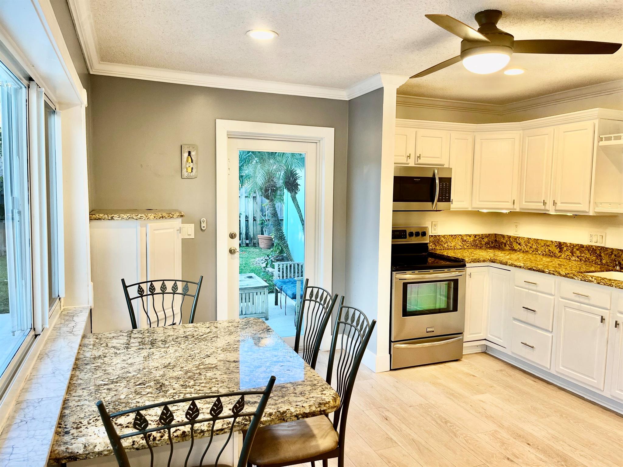 SEACREST HILLS/CHAPEL HIL - Residential Lease