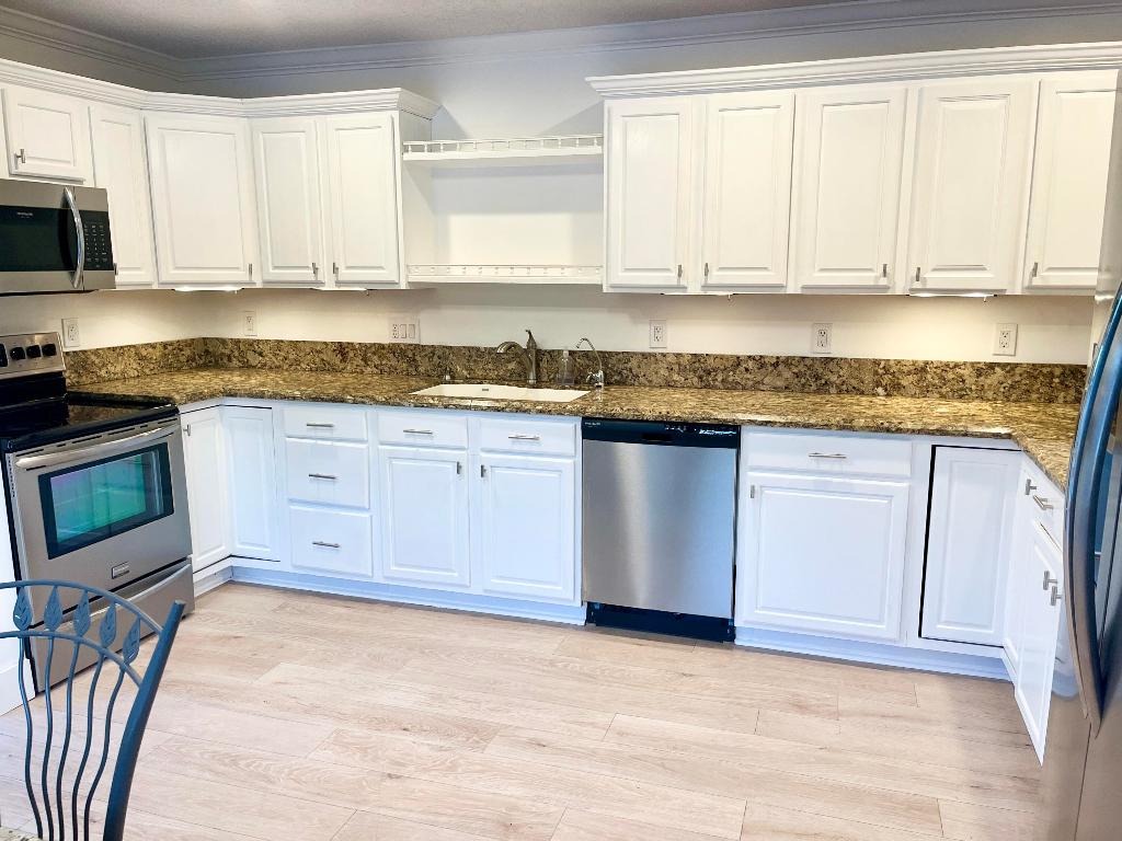 SEACREST HILLS/CHAPEL HILL - Residential Lease