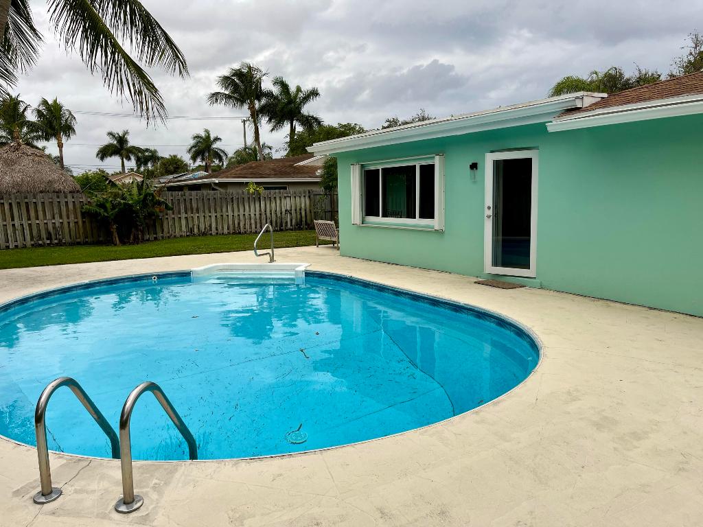 SEACREST HILLS/CHAPEL HILL - Residential Lease