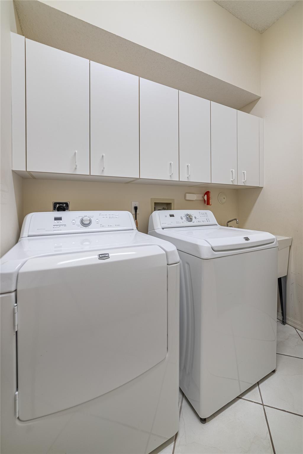 LOMBARDY - Residential