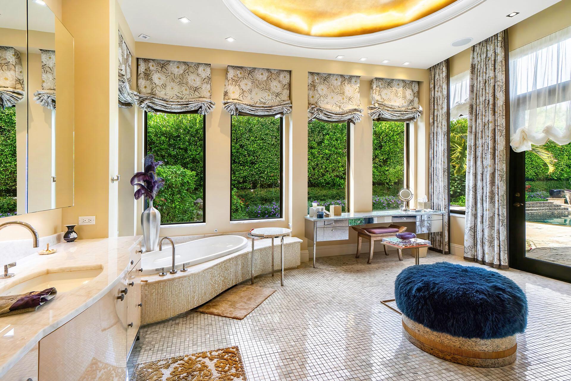 ROYAL PALM YACHT & COUNTR - Residential