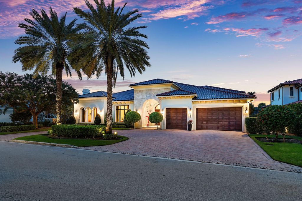 Photo of 1481 Royal Palm Way, Boca Raton, FL 33432 (MLS # R10941341)