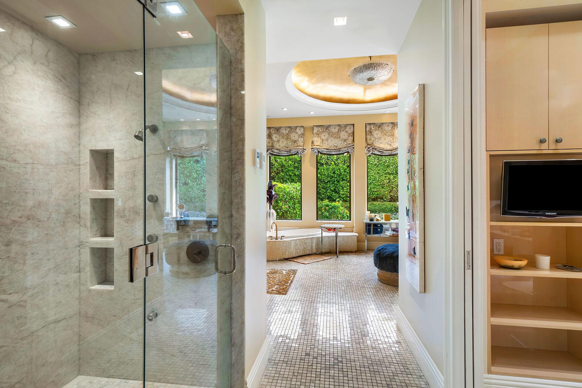 ROYAL PALM YACHT & COUNTR - Residential