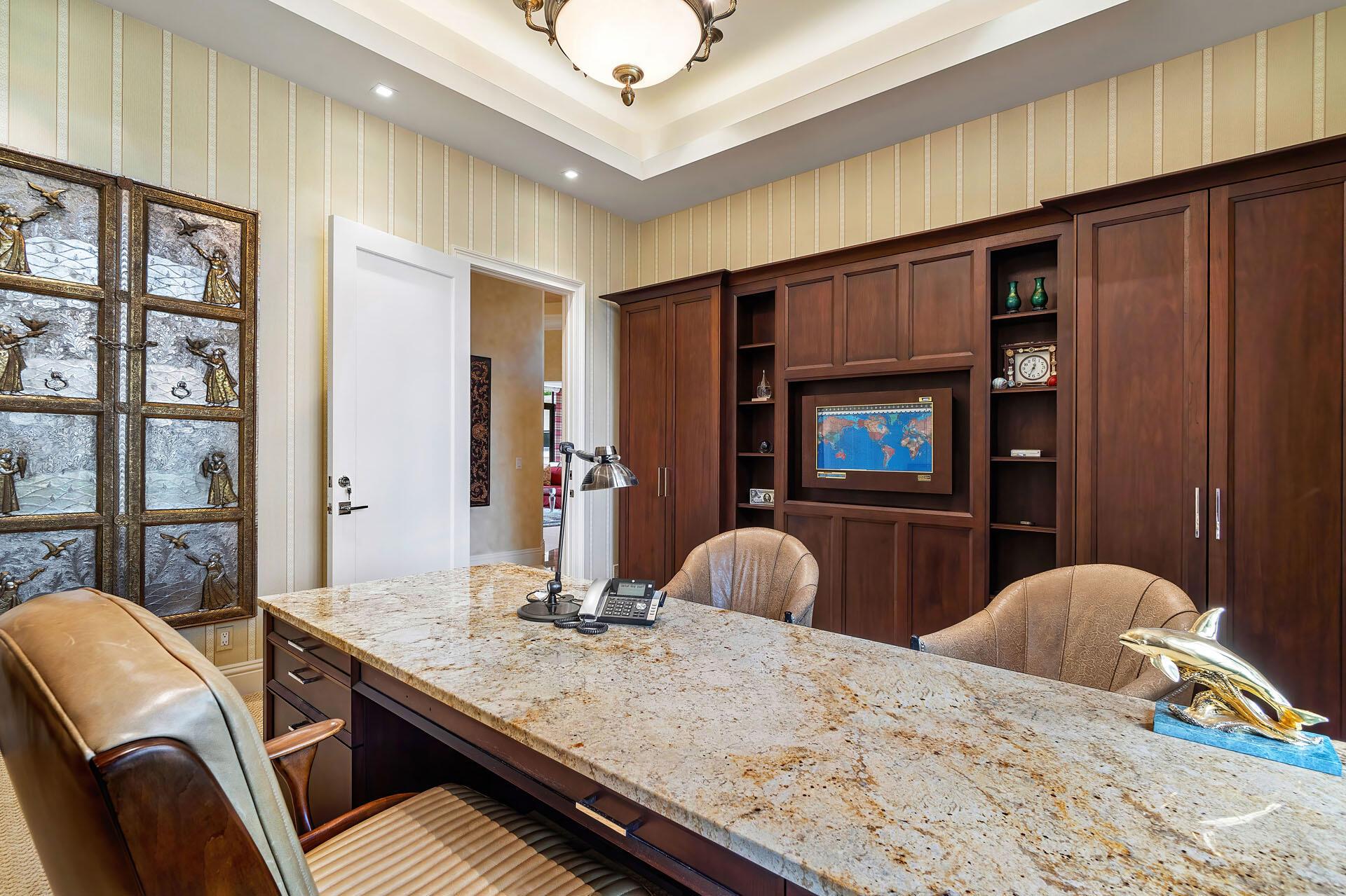 ROYAL PALM YACHT & COUNTR - Residential