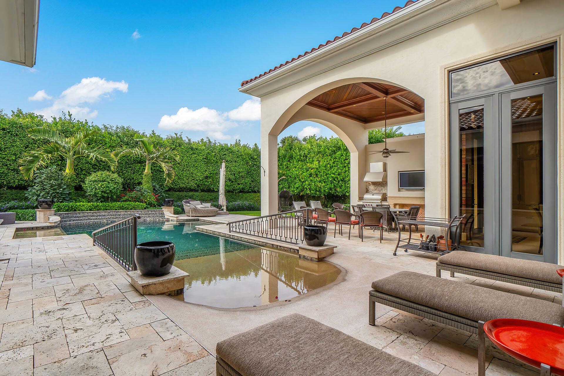 ROYAL PALM YACHT & COUNTR - Residential