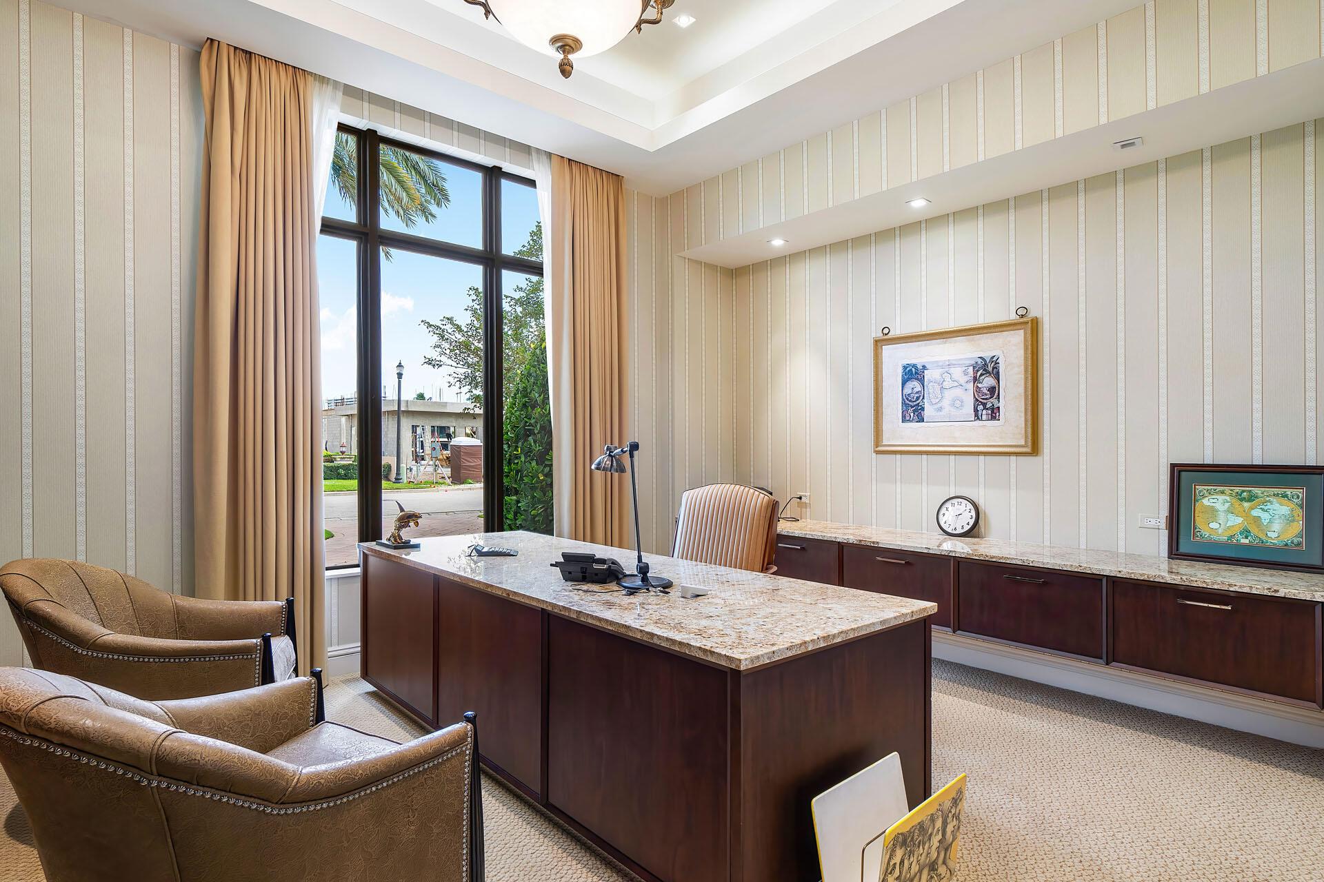 ROYAL PALM YACHT & COUNTR - Residential