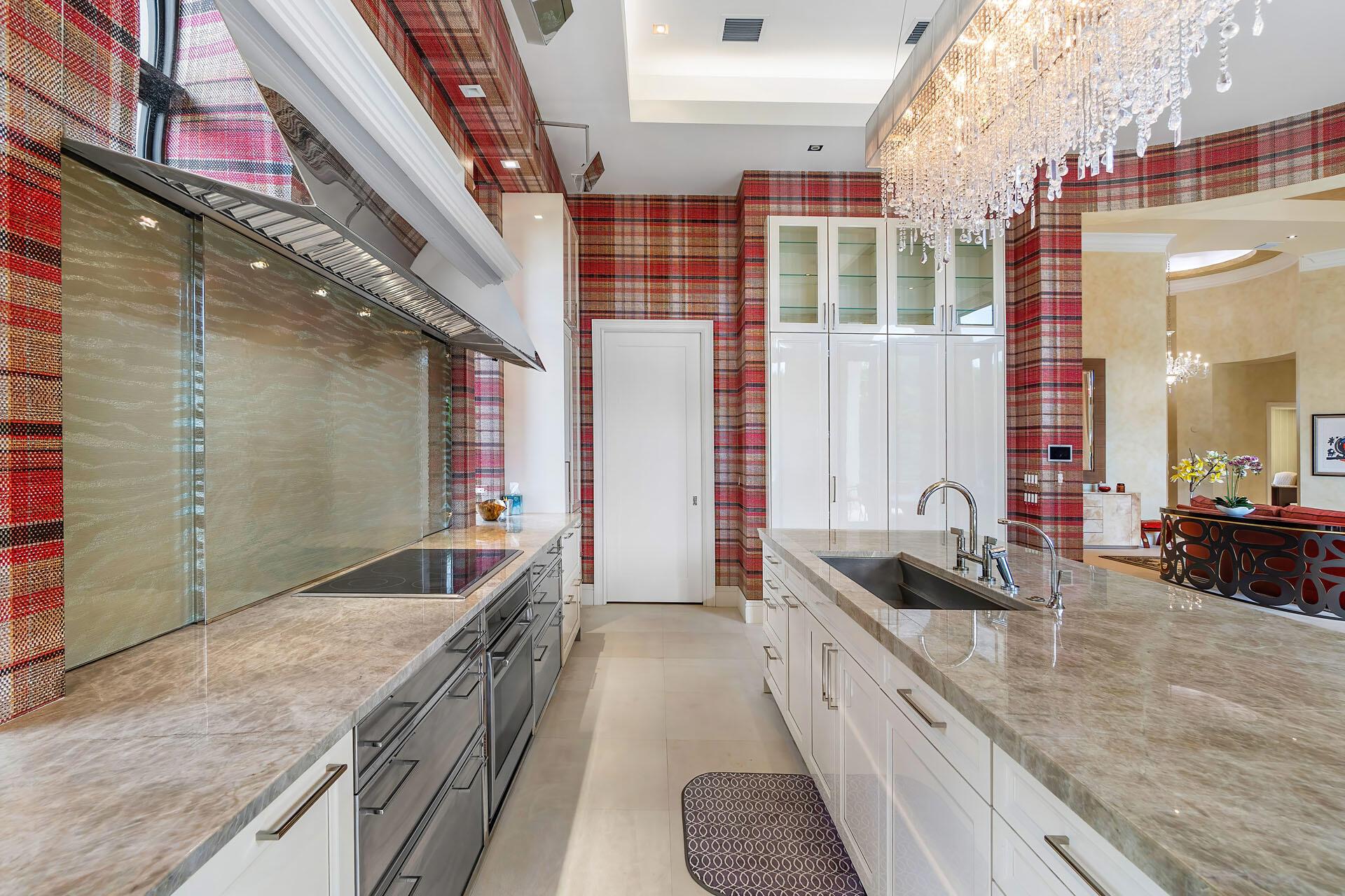 ROYAL PALM YACHT & COUNTR - Residential