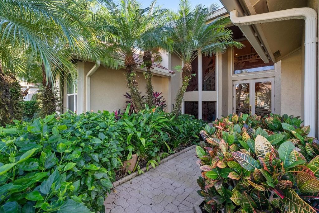 Photo of 8918 SE Water Oak Place, Jupiter, FL 33469 (MLS # F10538802)